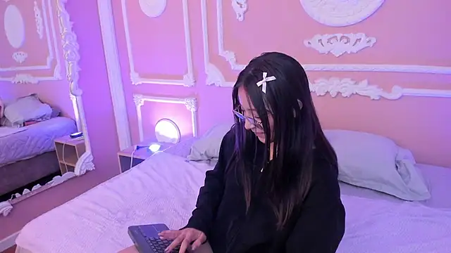 NinaSinclair live