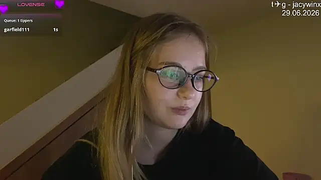 JacyWinslat live