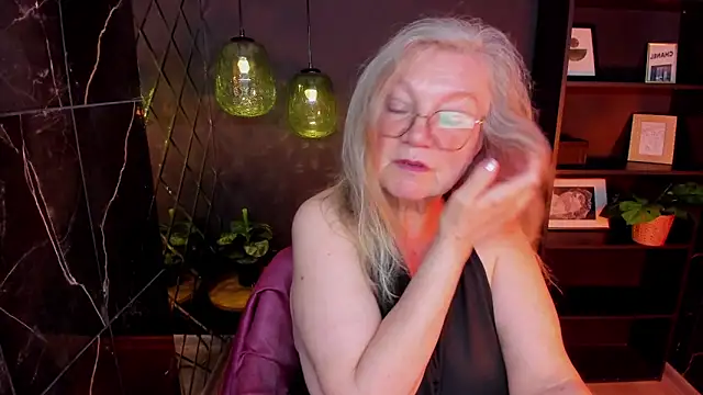 NataliMellow live