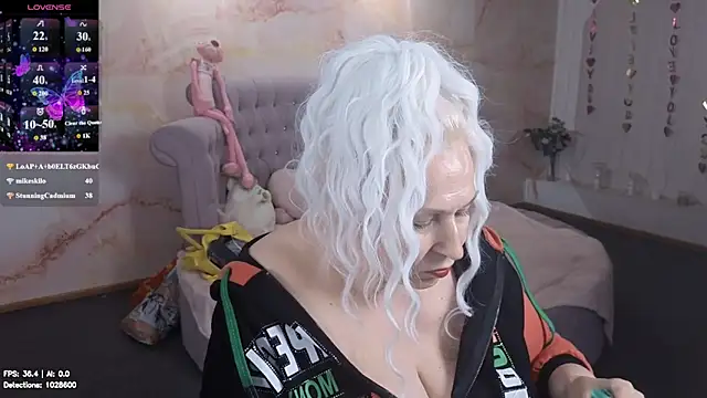 Penelope_Pinky live