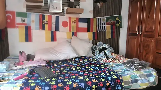 Evaa_campbell live