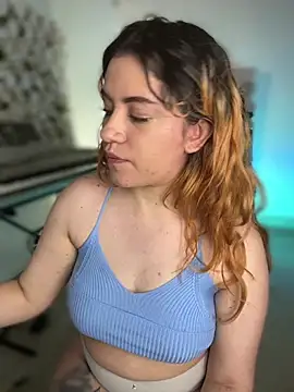 NikkiNix live