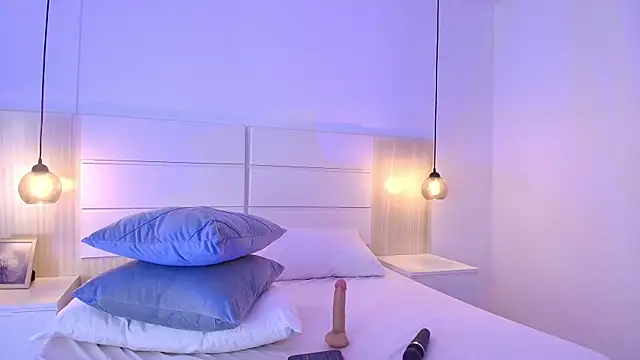 victoria_clarke_ live