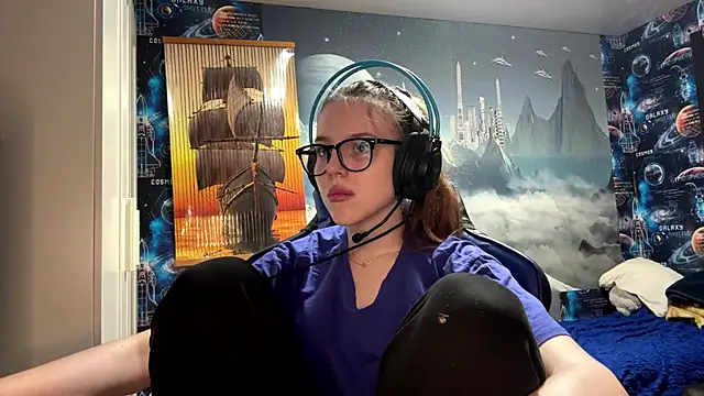 Elira_Breeze live