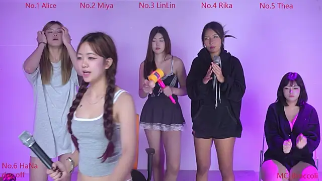 Velvet--girl live