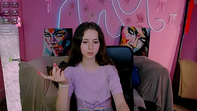 rebecca_smile live