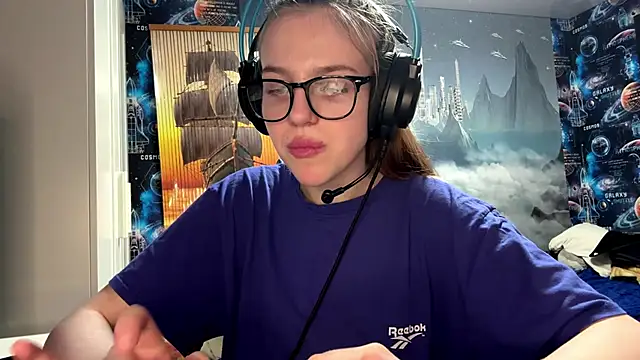 Elira_Breeze live