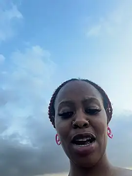 Rose_berry live