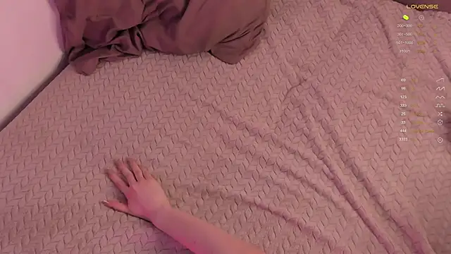 Leila_Vanilla live