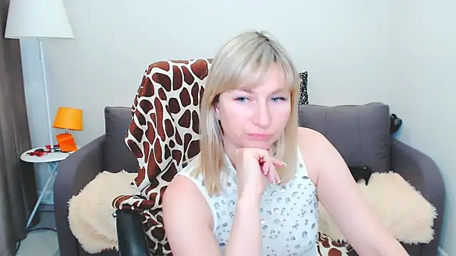 Incredible_Ariela live