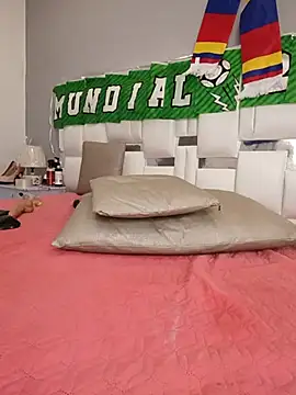 Eva_Johnss live
