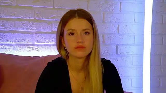 MilanaBalmain live