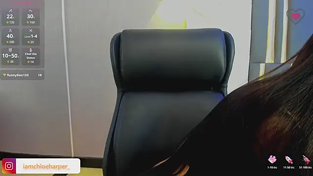 ChloeHarper_ live