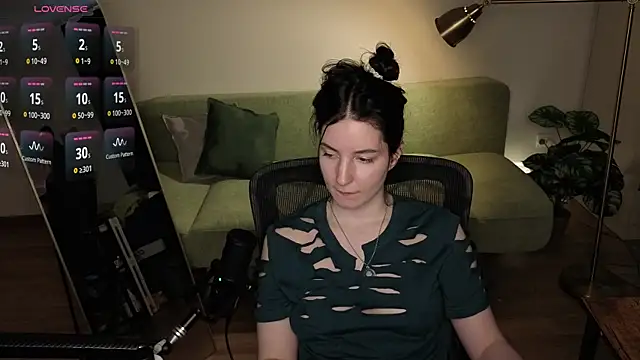 Naomi_Velvet live