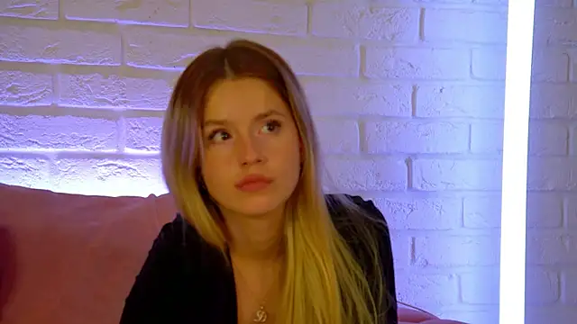 MilanaBalmain live