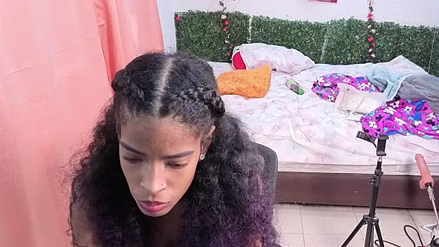 thianahorny live