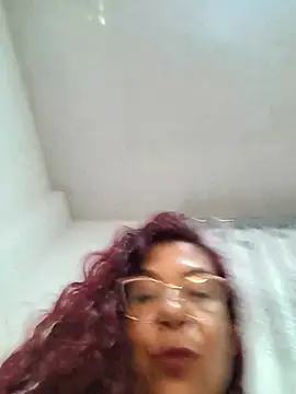 Scarlet_curly8a live