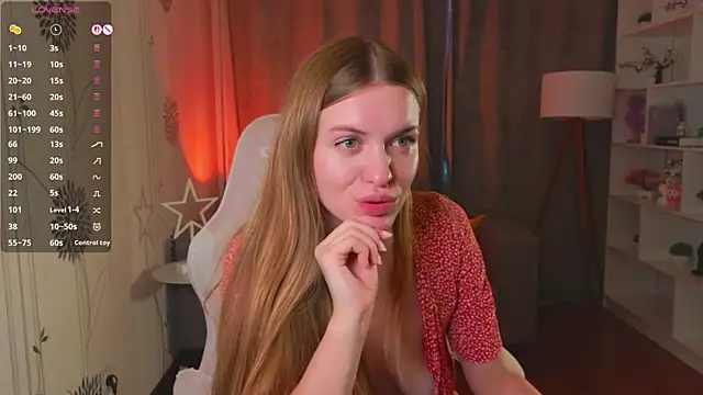 Lovella_Lips live