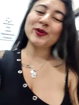 _Sarah-Office1 live