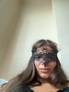 Mia_Cannon live
