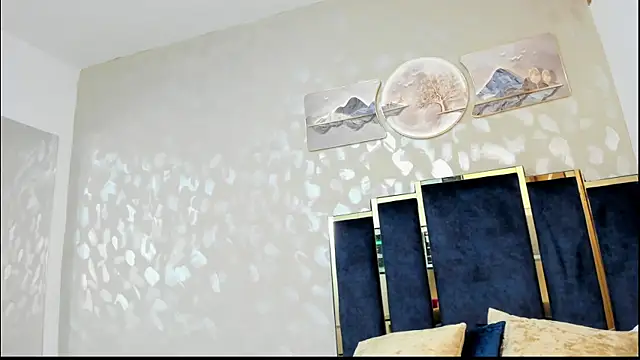 LunaaVelvets live