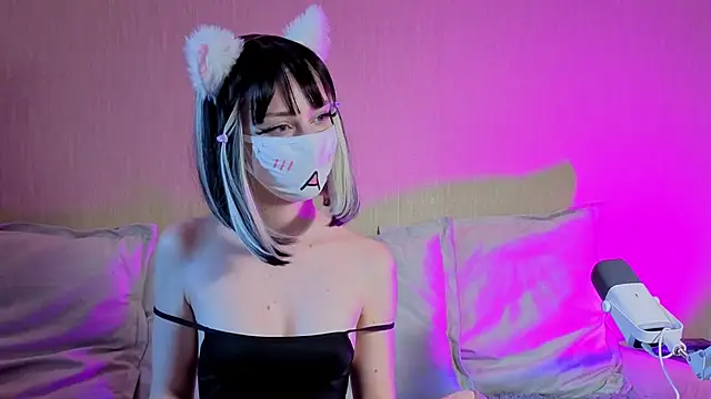 LunaNyanmi live