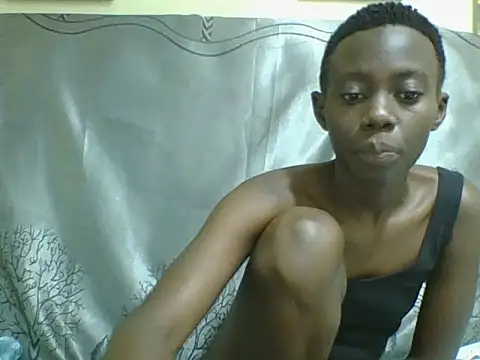 Tish_Leylah live