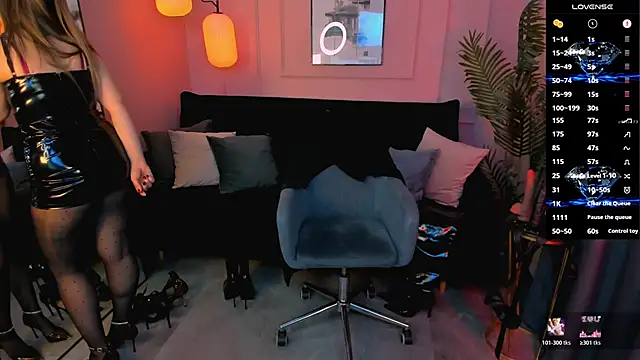 KylieMellow live