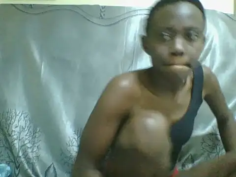Tish_Leylah live