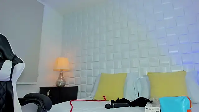 iris_torrez_ live