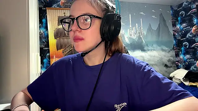 Elira_Breeze profile