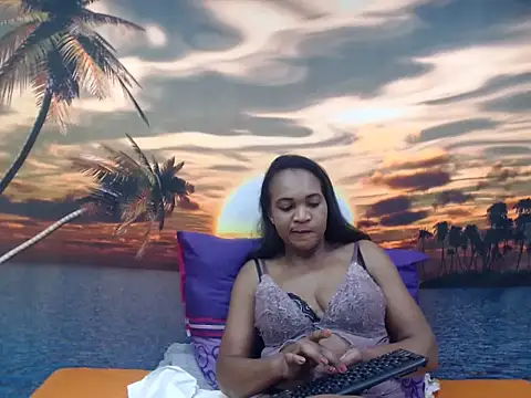 VelvetVixenMilf live