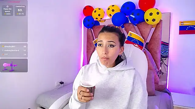 Camiila__1 live