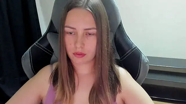 Mia_shy1 live