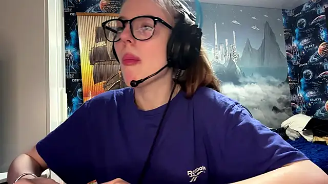 Elira_Breeze live