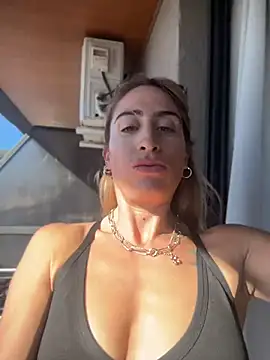 NicoleWilder live