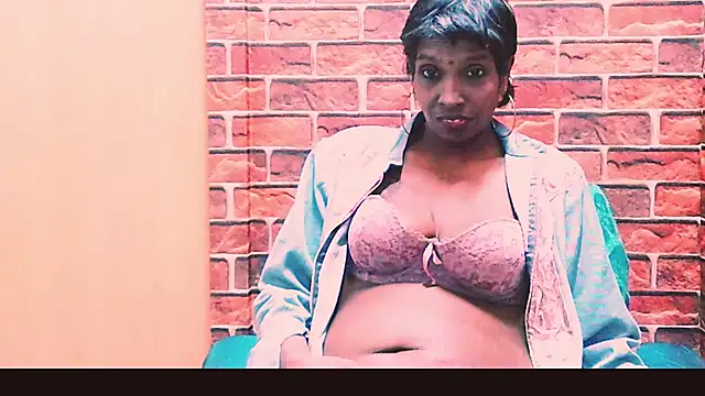 Fuckable_Nasty_MILF live