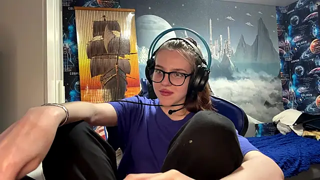 Elira_Breeze live