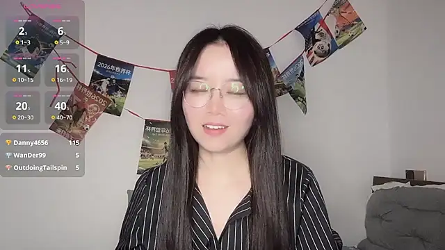 77-Vicky live