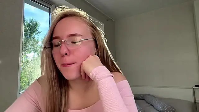 AmeliaOakheart live