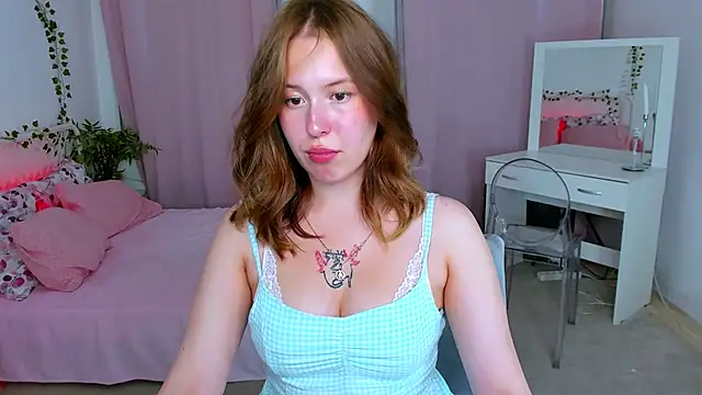 LanaRoselle live