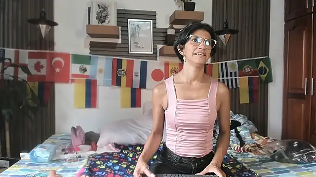 Evaa_campbell live