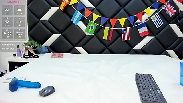 CarlaLinares live