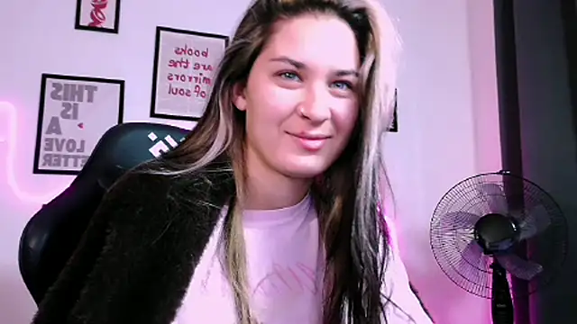 AlisaFrost live