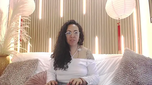 Velvet_Curly live