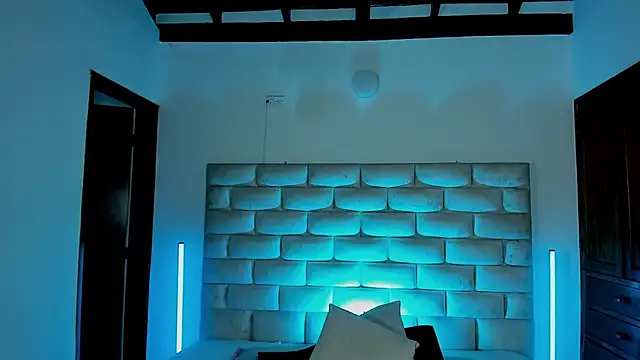HollyGrey_ live