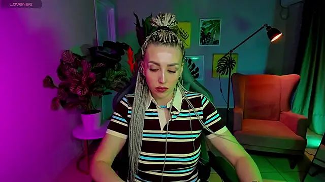 MonicaRiley live