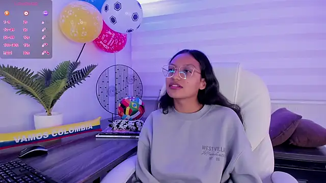 emma_brooks_ live
