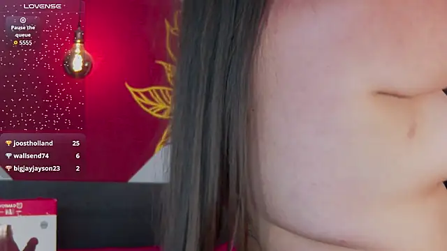 Lia_Avalon live
