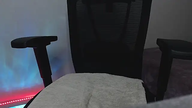 Ava_Moore_ live